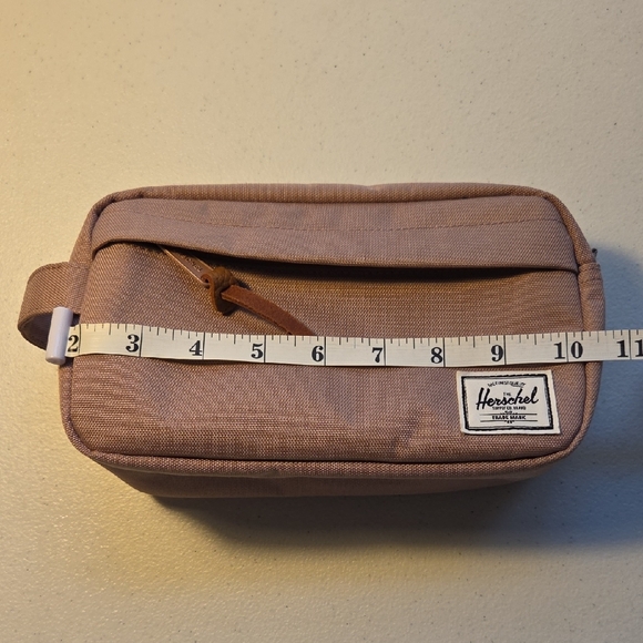 Herschel Supply Company Toiletry Bag. Dusty Rose color. NWOT. - Picture 9 of 11